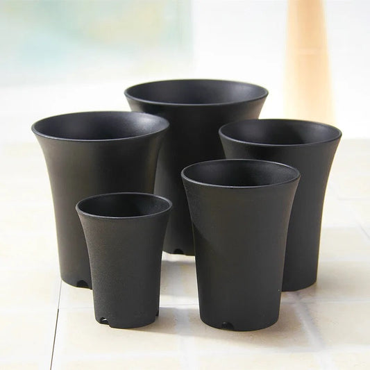 Tall plastic pot with barrel, large